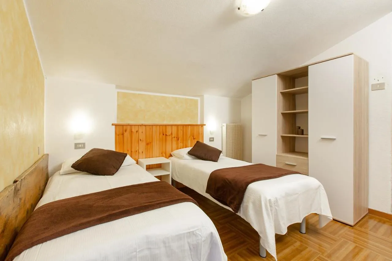 Hotel Biancospino Lanzada 3*,