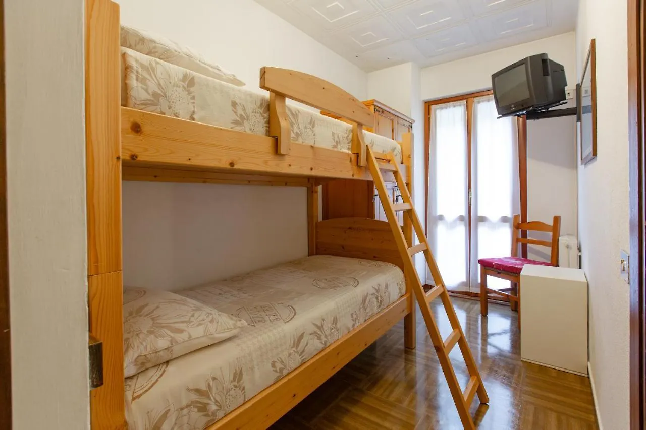 Hotel Biancospino Lanzada 3*,